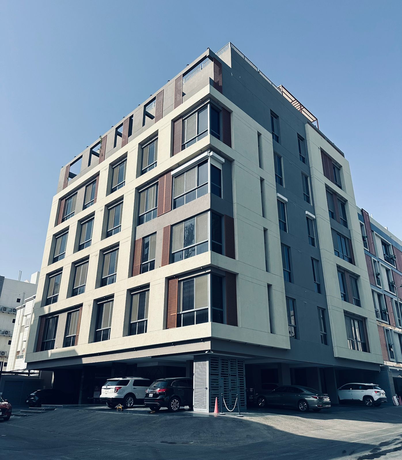 Al Rawdah Duplex Apartment 230.5 m² — 3 Bedrooms, 2 Entrances, Jeddah